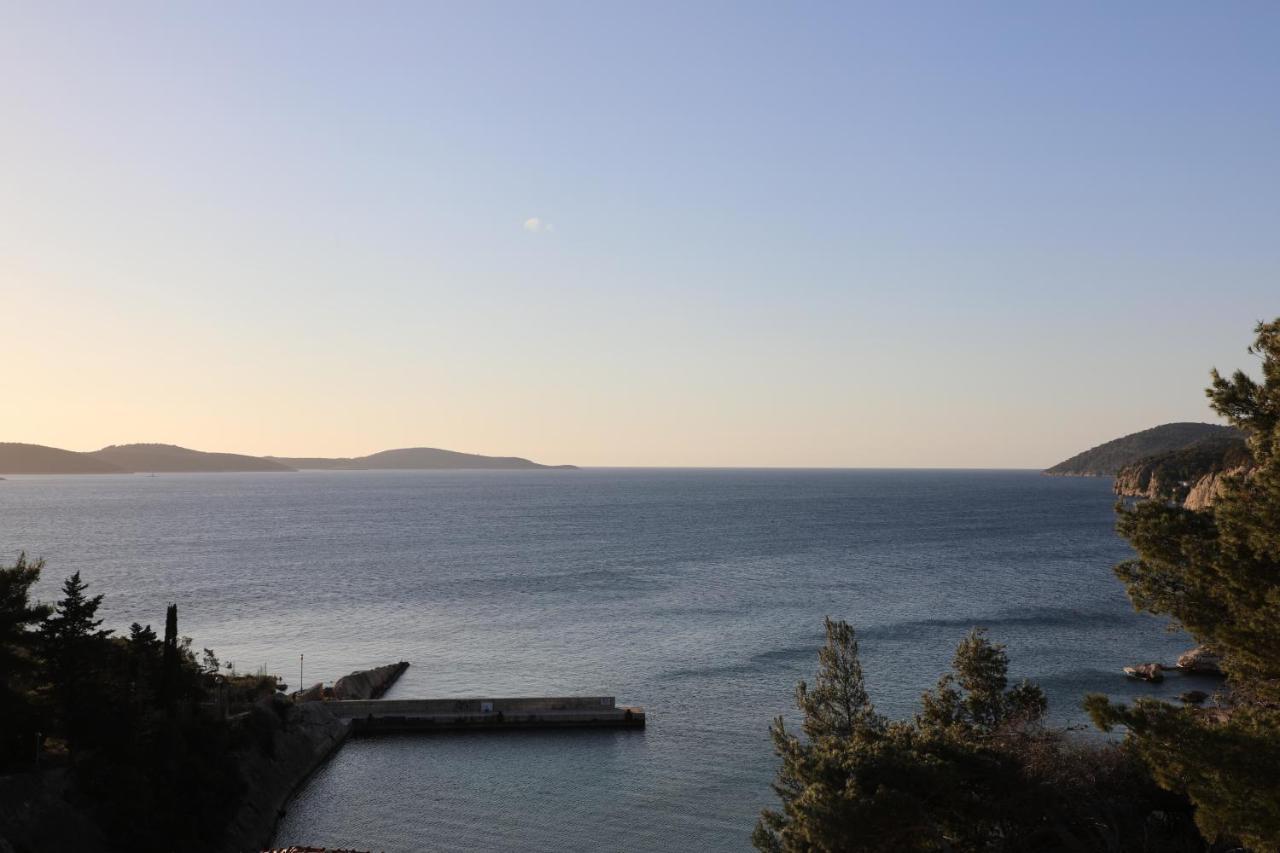 Feelhvar Along Bluelagoon Beach Hvar Town Exterior photo