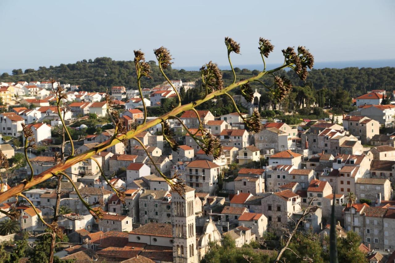 Feelhvar Along Bluelagoon Beach Hvar Town Exterior photo